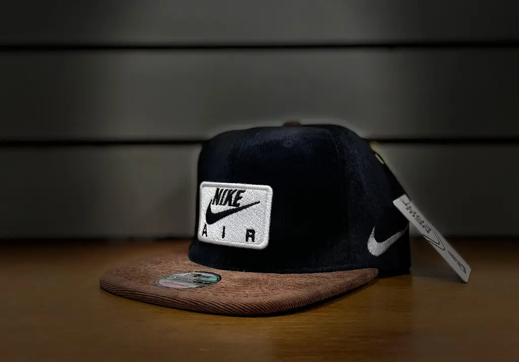 Gorra New Era -Nike