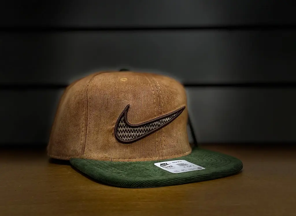 Gorra New Era -   Nike